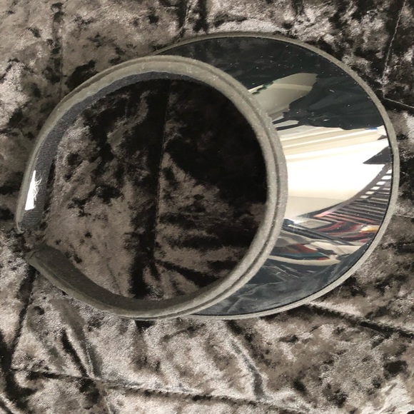 ▪️◼️▪️ Transparent Vinyl Visor Cap // Black▪️◼️▪️ - Picture 4 of 7